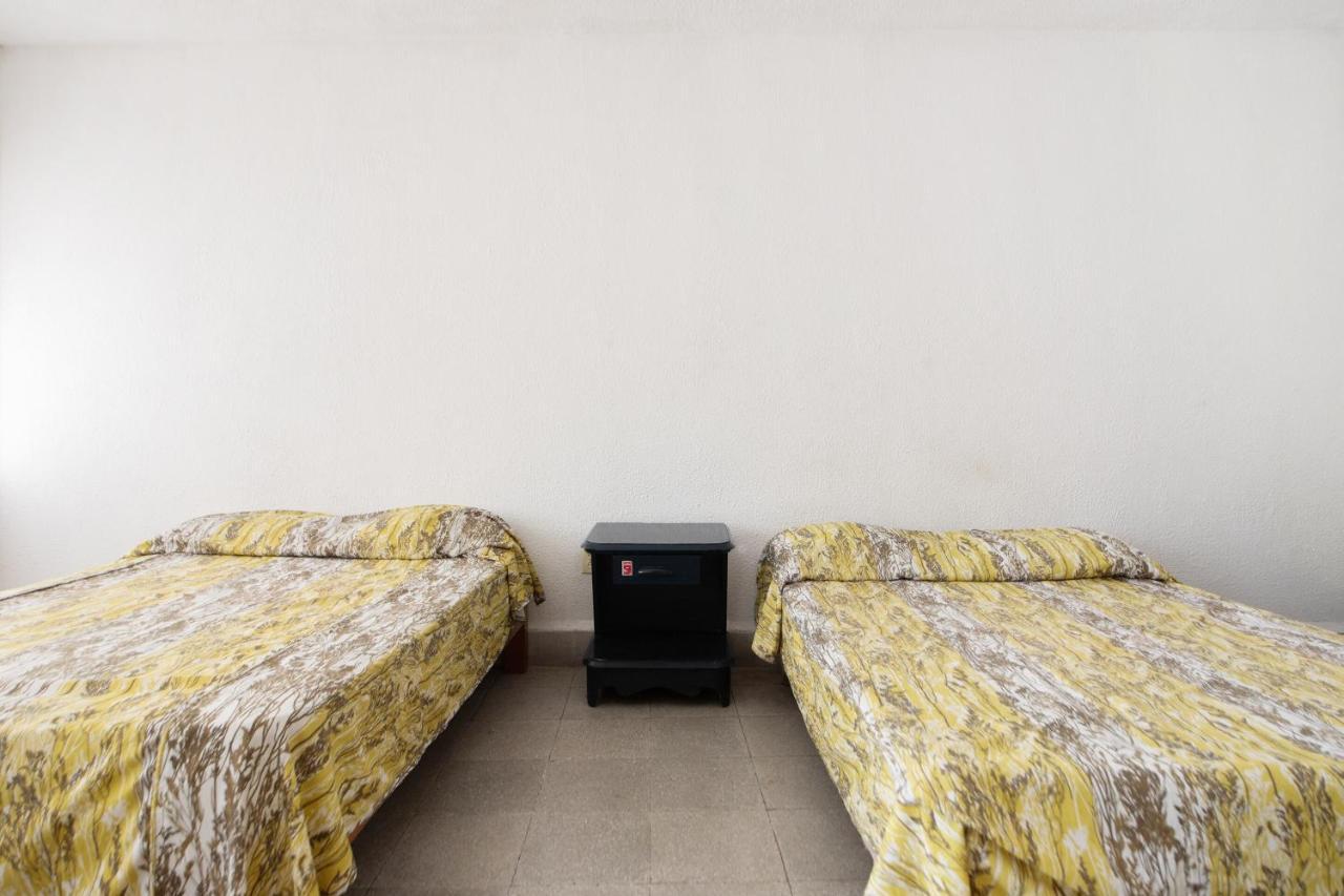 Oyo Hotel Belmar,Caleta, אקפולקו מראה חיצוני תמונה